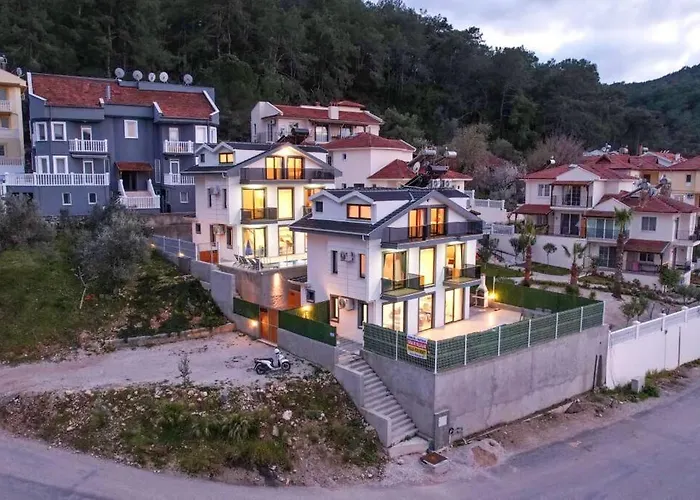 Villa Simge 3+1 Oeluedeniz *