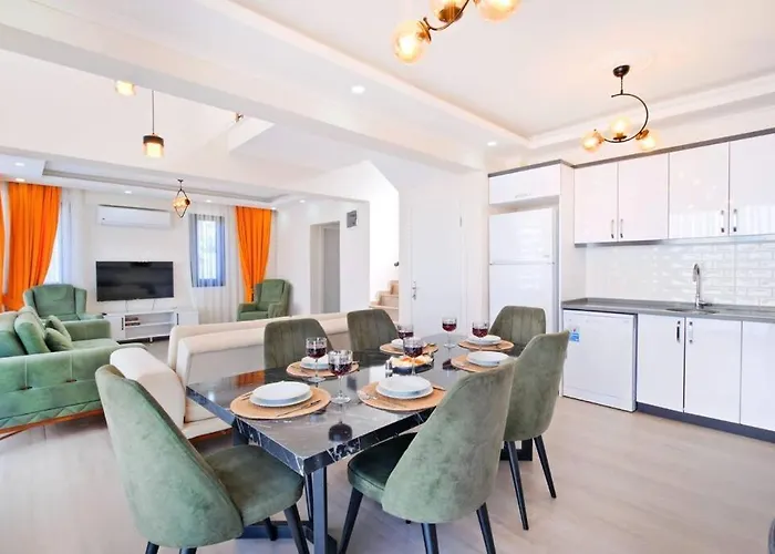 Simge 3+1 Oeluedeniz Villa Fethiye