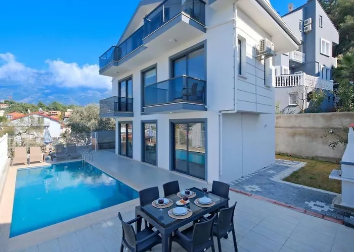 Villa Simge 3+1 Oeluedeniz