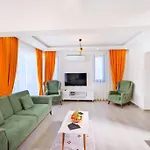 Villa Simge 3+1 Oeluedeniz *