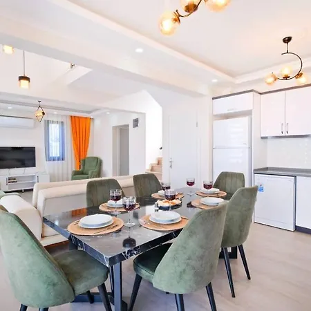 Simge 3+1 Oeluedeniz Villa Fethiye