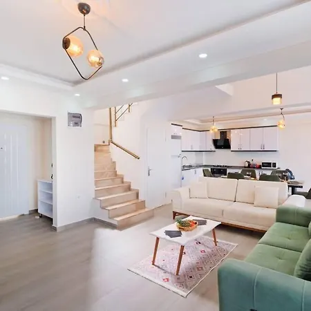 Villa Simge 3+1 Oeluedeniz *